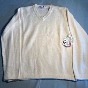 Q&A Mens V-Neck Wool Sweater Cream White Made in Australia Size M NWT